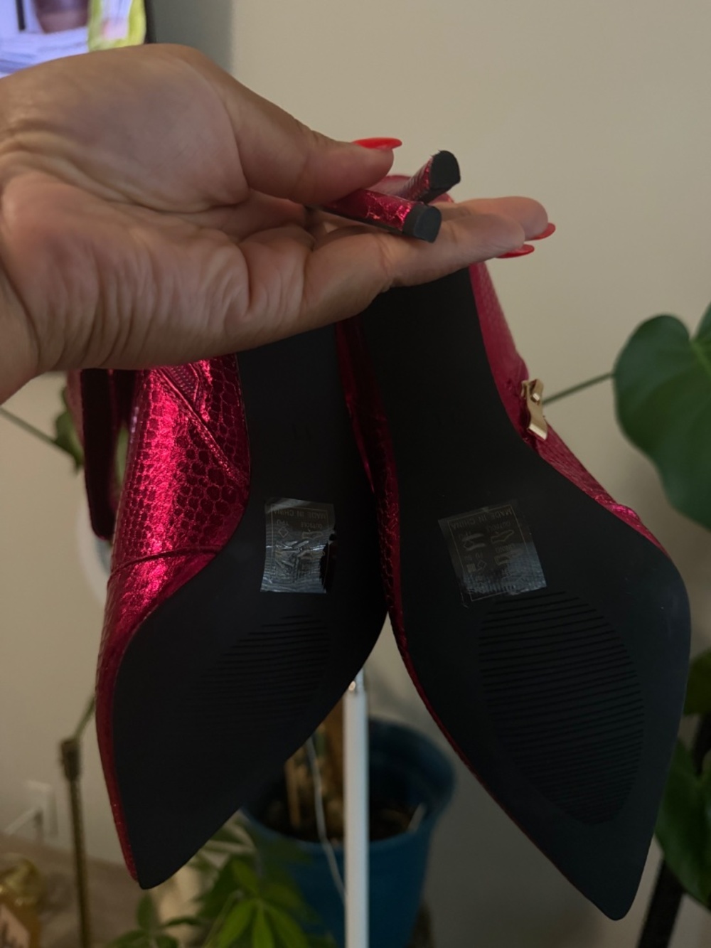 Azalea Wang Fuschia Stiletto Bootie - Picture 5 of 5